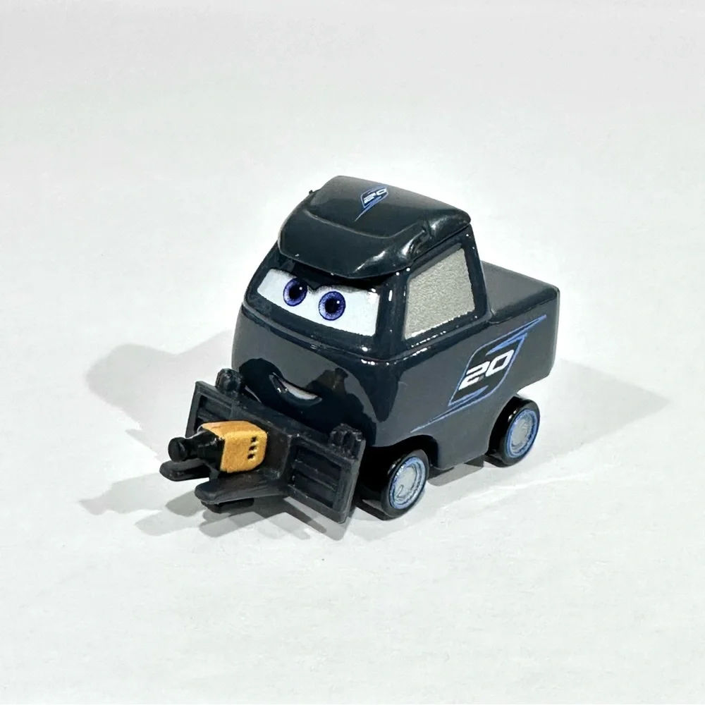 Disney Cars 3 Laura Spinwell Jackson Storm’s Pitty Die-cast